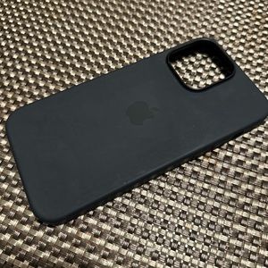 Apple iPhone 14 Pro Max Silicone Case - Midnight